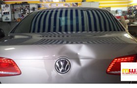 VW Passat szkoda parkingowa na klapie tylnej