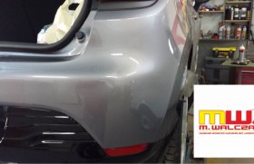 Renaul Clio usunięcie wgniecenia bez lakierowania w szkodzie parkingowej